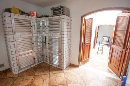 Casa para alugar com 318m², 5 quartos e 2 vagasLavanderia