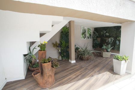 Casa para alugar com 318m², 5 quartos e 2 vagasJardim