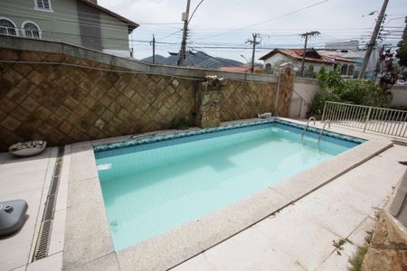 Casa para alugar com 318m², 5 quartos e 2 vagasPiscina