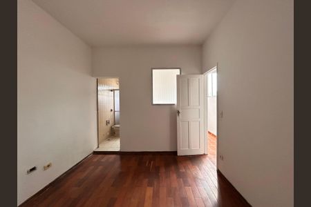Casa para alugar com 100m², 3 quartos e 1 vaga Casa para alugar com 100m², 3 quartos e 1 vagaSuíte