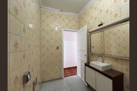 Casa para alugar com 100m², 3 quartos e 1 vaga Casa para alugar com 100m², 3 quartos e 1 vagaBanheiro
