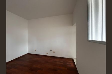 Casa para alugar com 100m², 3 quartos e 1 vaga Casa para alugar com 100m², 3 quartos e 1 vagaSuíte