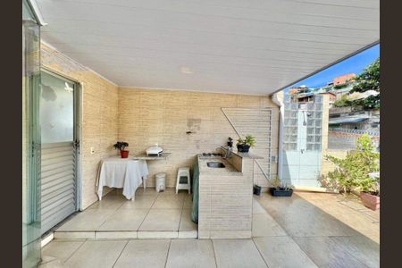 Apartamento à venda com 3 quartos, 130m² em Vila Amaral, Belo Horizonte