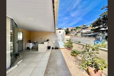 Apartamento à venda com 3 quartos, 130m² em Vila Amaral, Belo Horizonte