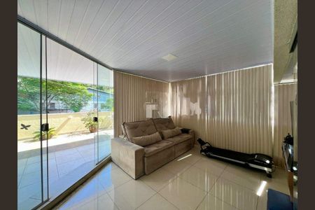 Apartamento à venda com 3 quartos, 130m² em Vila Amaral, Belo Horizonte
