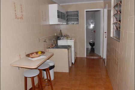 Casa à venda com 4 quartos, 240m² em Vila Anadir, São Paulo