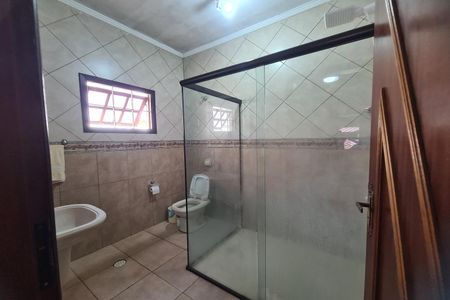 Banheiro da Suíte de casa para alugar com 3 quartos, 200m² em Jardim Vila Formosa, São Paulo