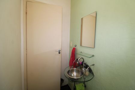 Casa à venda com 137m², 3 quartos e 2 vagasLavabo