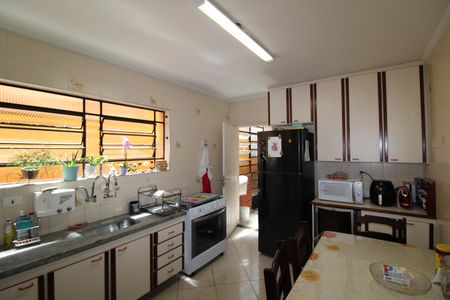 Casa à venda com 137m², 3 quartos e 2 vagasCozinha