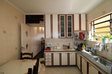 Casa à venda com 137m², 3 quartos e 2 vagasCozinha