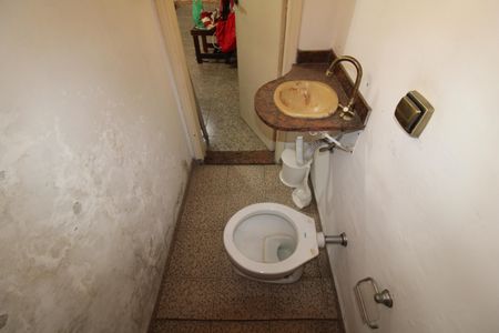 Casa à venda com 137m², 3 quartos e 2 vagasBanheiro 1