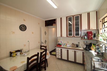 Casa à venda com 137m², 3 quartos e 2 vagasCozinha