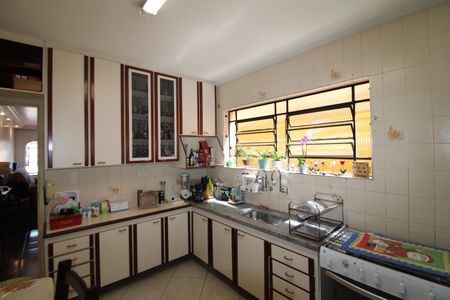 Casa à venda com 137m², 3 quartos e 2 vagasCozinha