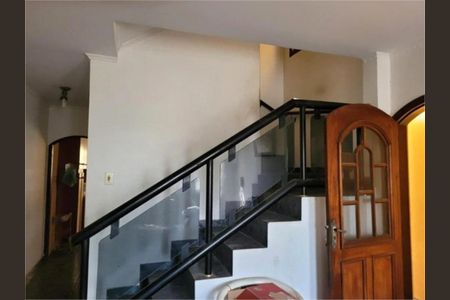 Casa à venda com 3 quartos, 220m² em Utinga, Santo André