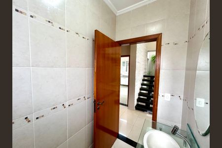 Casa à venda com 427m², 4 quartos e 5 vagas Casa à venda com 427m², 4 quartos e 5 vagasLavabo 1