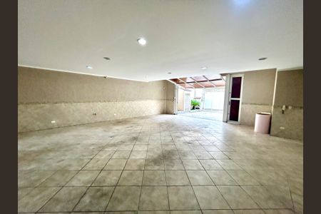 Casa à venda com 427m², 4 quartos e 5 vagas Casa à venda com 427m², 4 quartos e 5 vagasGaragem