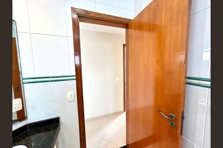 Casa à venda com 427m², 4 quartos e 5 vagas Casa à venda com 427m², 4 quartos e 5 vagasBanheiro 1