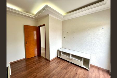 Casa à venda com 427m², 4 quartos e 5 vagas Casa à venda com 427m², 4 quartos e 5 vagasQuarto