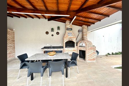 Casa à venda com 427m², 4 quartos e 5 vagas Casa à venda com 427m², 4 quartos e 5 vagasÁrea comum - Churrasqueira