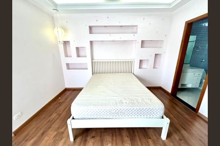 Casa à venda com 427m², 4 quartos e 5 vagas Casa à venda com 427m², 4 quartos e 5 vagasSuíte 2