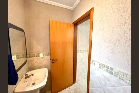 Casa à venda com 427m², 4 quartos e 5 vagas Casa à venda com 427m², 4 quartos e 5 vagasLavabo 2