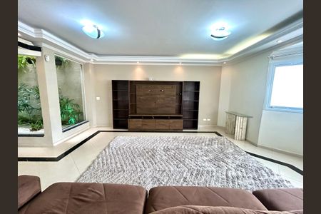 Casa à venda com 427m², 4 quartos e 5 vagas Casa à venda com 427m², 4 quartos e 5 vagasSala