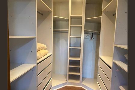 Casa à venda com 4 quartos, 427m² em Vila Galvão, Guarulhos