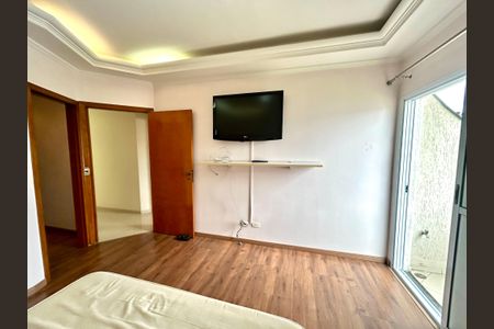 Casa à venda com 427m², 4 quartos e 5 vagas Casa à venda com 427m², 4 quartos e 5 vagasSuíte 2