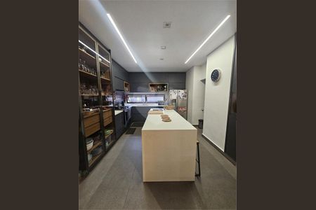 Casa à venda com 300m², 4 quartos e 2 vagas