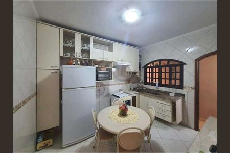 Casa à venda com 2 quartos, 178m² em Utinga, Santo André