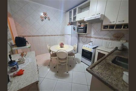 Casa à venda com 2 quartos, 178m² em Utinga, Santo André