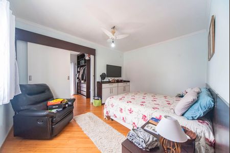 Casa à venda com 322m², 4 quartos e 4 vagasSuíte 3