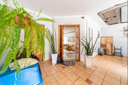 Casa à venda com 322m², 4 quartos e 4 vagasGaragem