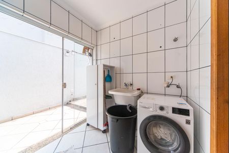 Casa à venda com 322m², 4 quartos e 4 vagasÁrea de Serviço