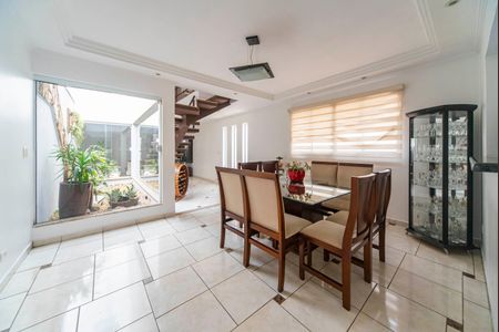 Casa à venda com 322m², 4 quartos e 4 vagasCopa