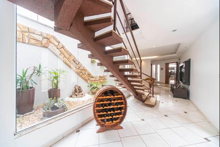 Casa à venda com 322m², 4 quartos e 4 vagasHall da Escada