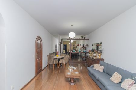 Apartamento à venda com 230m², 4 quartos e 4 vagasSala