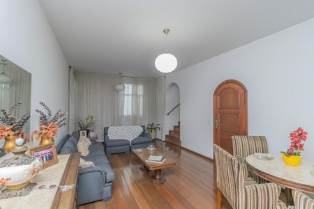 Apartamento à venda com 230m², 4 quartos e 4 vagasSala