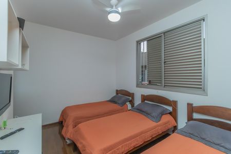 Apartamento à venda com 230m², 4 quartos e 4 vagasQuarto 3