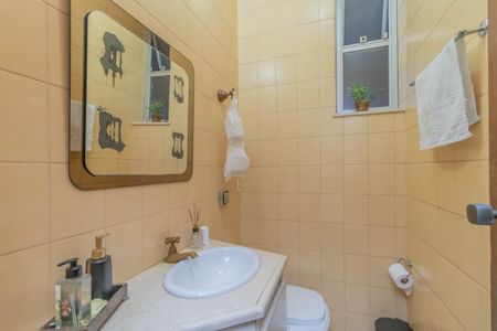 Apartamento à venda com 230m², 4 quartos e 4 vagasLavabo