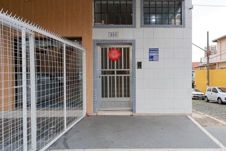 Apartamento à venda com 71m², 2 quartos e sem vaga Apartamento à venda com 71m², 2 quartos e sem vagaFachada do condomínio + plaquinha