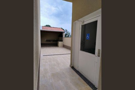 Casa à venda com 68m², 2 quartos e 1 vaga