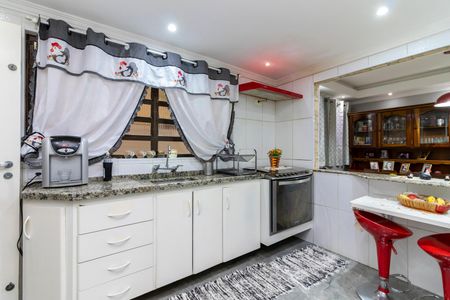 Casa à venda com 98m², 3 quartos e 2 vagas Casa à venda com 98m², 3 quartos e 2 vagasCozinha