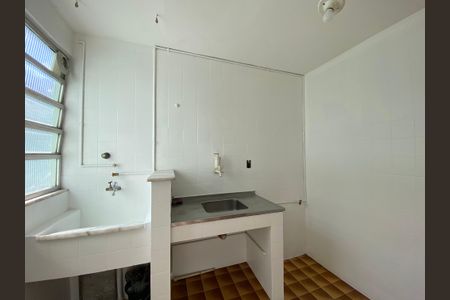 Apartamento para alugar com 48m², 2 quartos e 1 vaga Apartamento para alugar com 48m², 2 quartos e 1 vagaCozinha e Área de Serviço