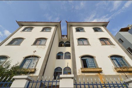 Apartamento para alugar com 66m², 2 quartos e 1 vaga Apartamento para alugar com 66m², 2 quartos e 1 vagaFachada