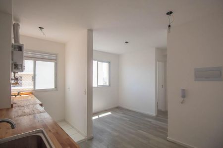 Apartamento para alugar com 30m², 2 quartos e sem vaga Apartamento para alugar com 30m², 2 quartos e sem vagaCozinha e Área de Serviço