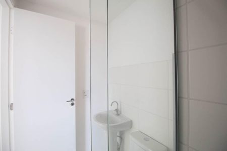 Apartamento para alugar com 30m², 2 quartos e sem vaga Apartamento para alugar com 30m², 2 quartos e sem vagaBanheiro