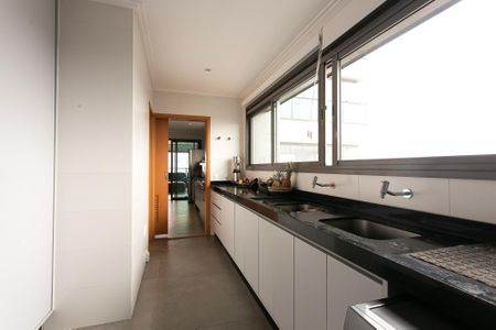 Apartamento para alugar com 337m², 4 quartos e 5 vagasÁrea de Serviço