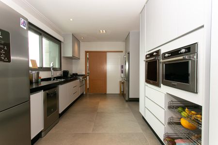 Apartamento para alugar com 337m², 4 quartos e 5 vagasCozinha