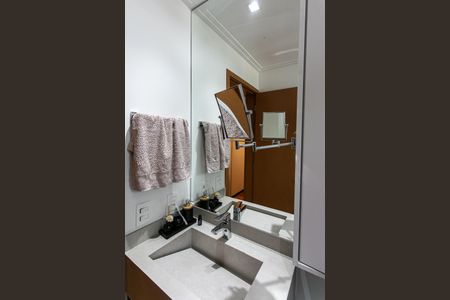 Apartamento para alugar com 337m², 4 quartos e 5 vagasBanheiro da Suíte 4